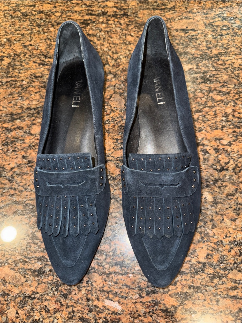 Vaneli Navy Suede Low Heel Pumps. Sz 9.5